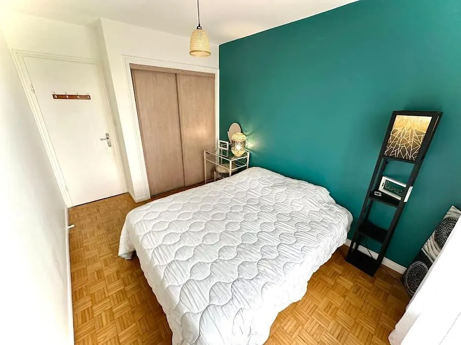 Apartment Superbe, 3 Chambres, Au Calme, Parkings Decines-Charpieu France