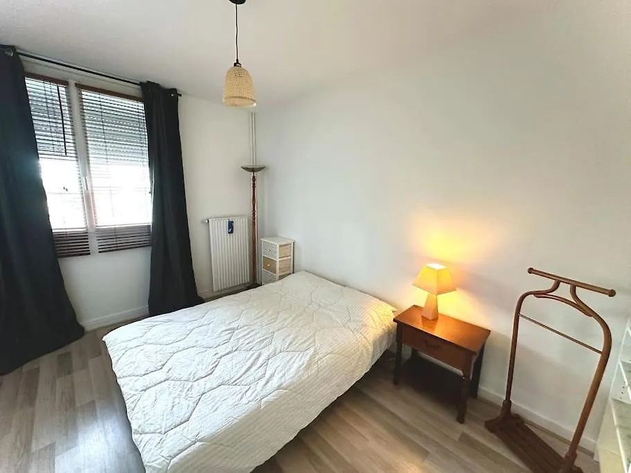 Apartment Superbe, 3 Chambres, Au Calme, Parkings Decines-Charpieu
