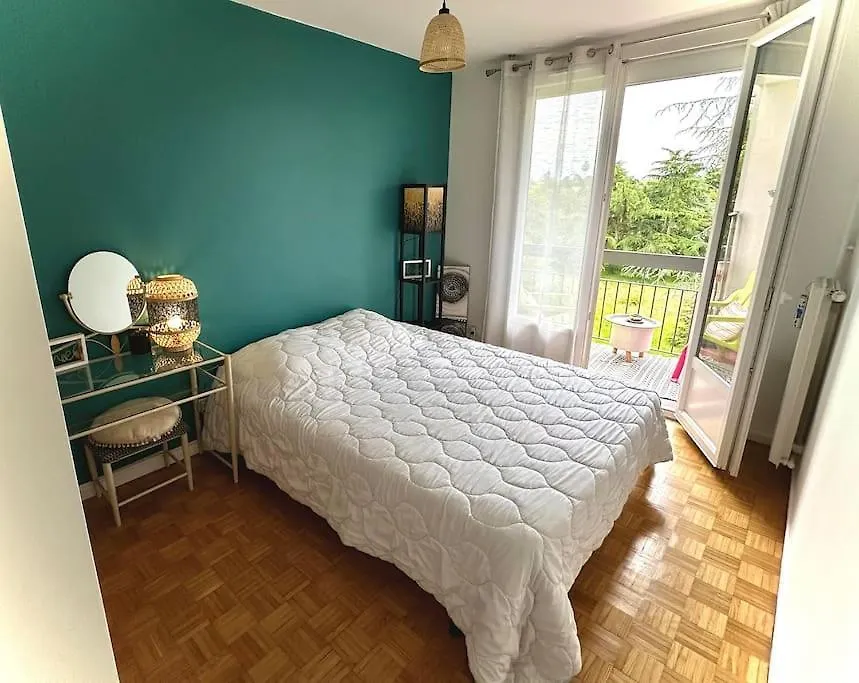 Superbe, 3 Chambres, Au Calme, Parkings Decines-Charpieu 0*,  France