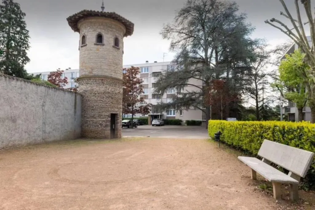 Superbe, 3 Chambres, Au Calme, Parkings Decines-Charpieu